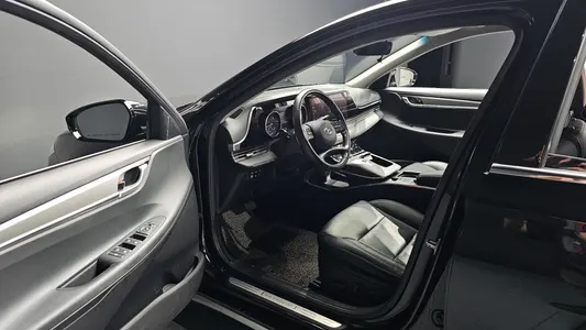 Hyundai IG 3.0 LPi () 2022 10