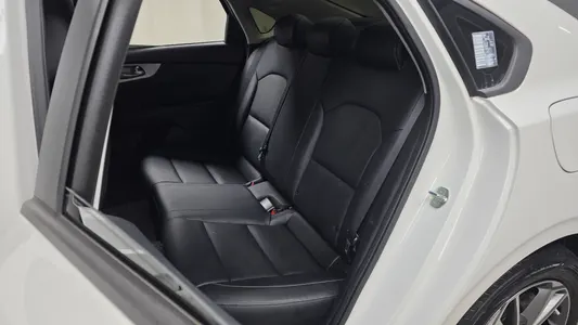 Kia K3 2 1.6 2022 26