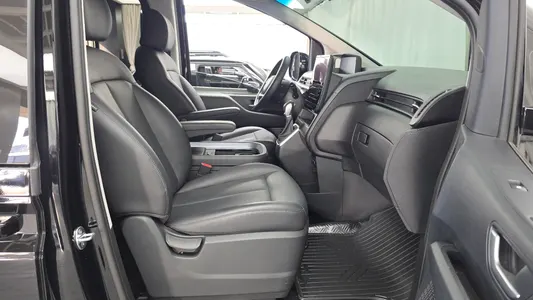Hyundai Staria 5 2025 11
