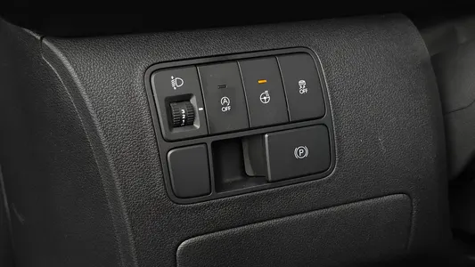 Hyundai Staria 5 2025 18