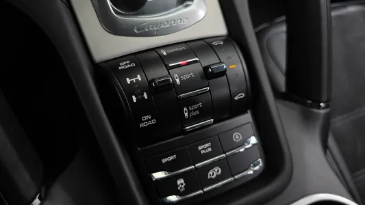 Porsche 카이엔 3.6 GTS 2016 23