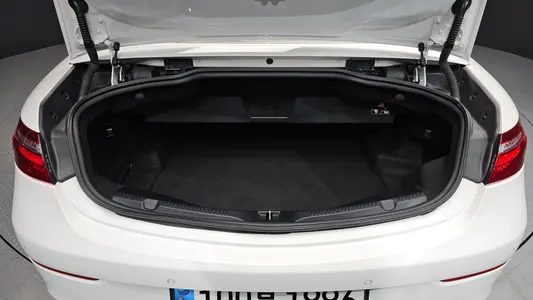 Mercedes-Benz E-Class W213 E220d 2019 20