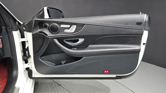 Mercedes-Benz E-Class W213 E220d 2019 25