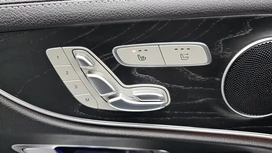Mercedes-Benz E-Class W213 E220d 2019 27