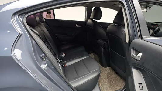 Kia K3 2013 12
