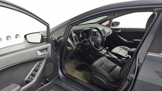 Kia K3 2013 10