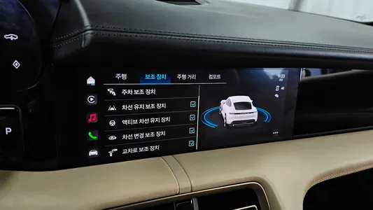 Porsche 타이칸 GTS 2022 16