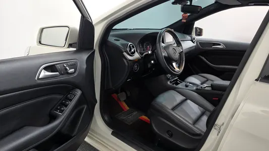 Mercedes-Benz B-Class W246 B220 2017 10