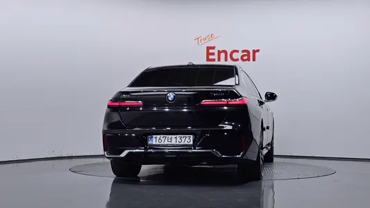 BMW 7 Series (G70) 750e xDrive M 2023 4
