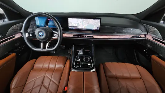 BMW 7 Series (G70) 750e xDrive M 2023 7