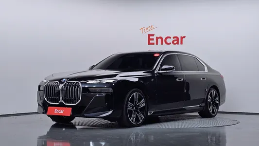 BMW 7 Series (G70) 750e xDrive M 2023