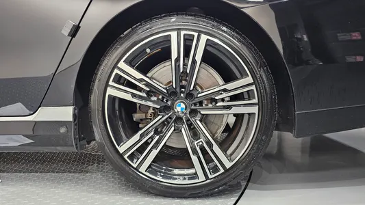 BMW 7 Series (G70) 750e xDrive M 2023 21