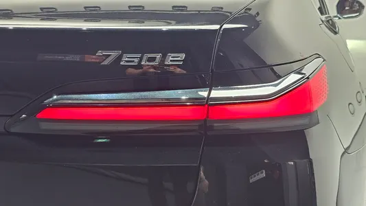 BMW 7 Series (G70) 750e xDrive M 2023 23
