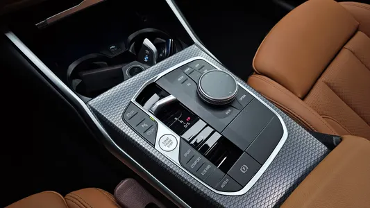 BMW 3 Series (G20) 320i M 2024 9