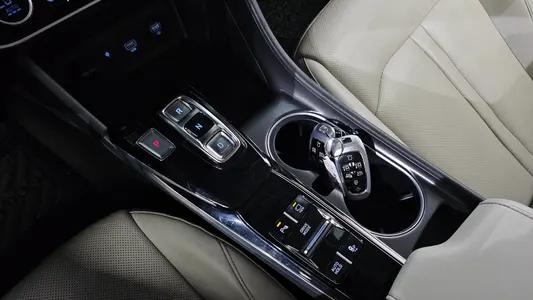 Hyundai (DN8) 2.0 2019 9