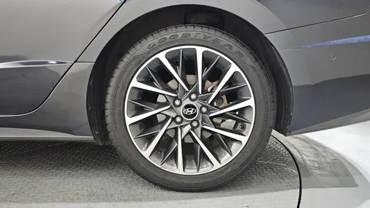 Hyundai (DN8) 2.0 2019 20