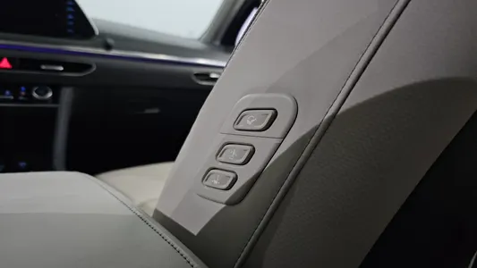 Hyundai (DN8) 2.0 2019 32