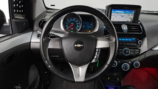 Chevrolet Spark LT 2014 13