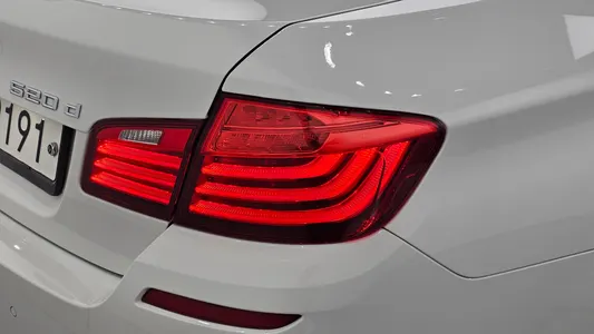 BMW 5 Series (F10) 520d M 2016 23
