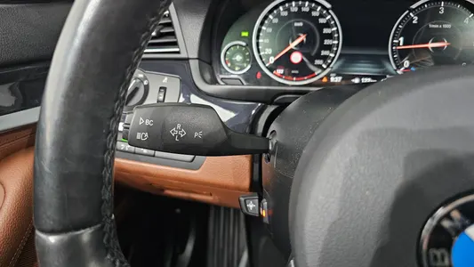 BMW 5 Series (F10) 520d M 2016 31