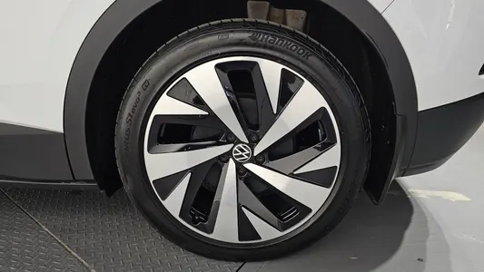 Volkswagen ID.4 2023 21
