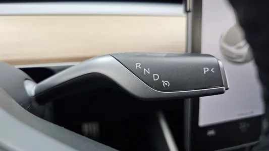 Tesla 3 AWD 2020 9