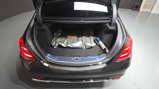 Mercedes-Benz S-Class W222 S560L 4MATIC 2020 18
