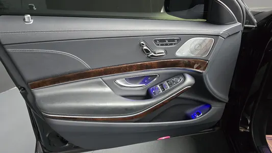 Mercedes-Benz S-Class W222 S560L 4MATIC 2020 24