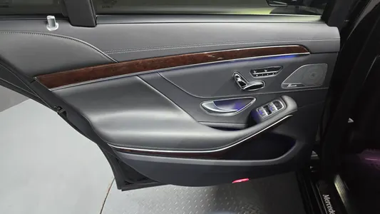 Mercedes-Benz S-Class W222 S560L 4MATIC 2020 25