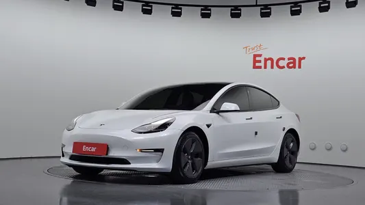 Tesla 3 AWD 2022