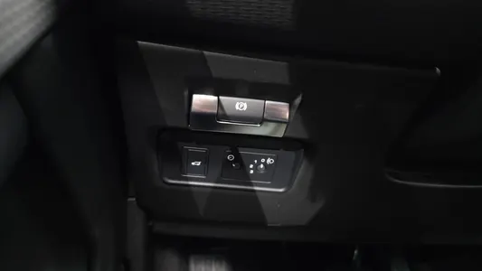 Land Rover 2 D150 S 2019 27