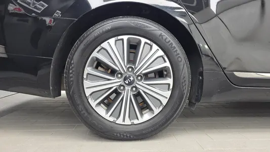 Kia K7 2019 5