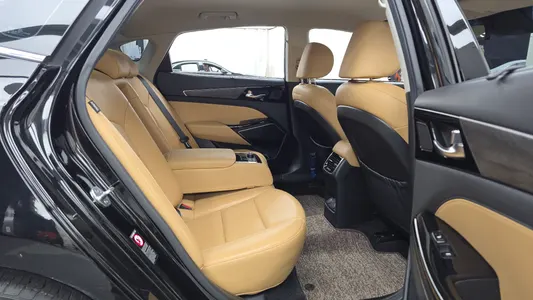 Kia K7 2019 12