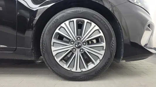 Kia K7 2019 21