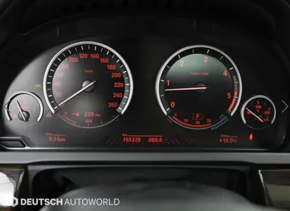 BMW 7 Series (F01) 730Ld 2011 8