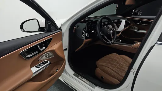 Mercedes-Benz E-Class W214 E450 4MATIC 2024 12