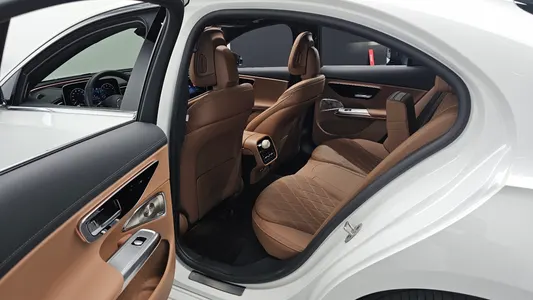 Mercedes-Benz E-Class W214 E450 4MATIC 2024 13