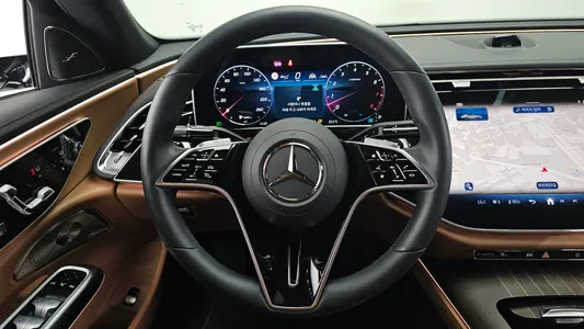 Mercedes-Benz E-Class W214 E450 4MATIC 2024 14