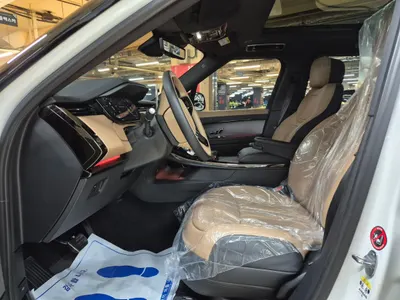 Land Rover 3 D300 HSE 2023 12