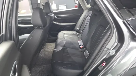 Hyundai (DN8) 2.0 LPG() 2021 12