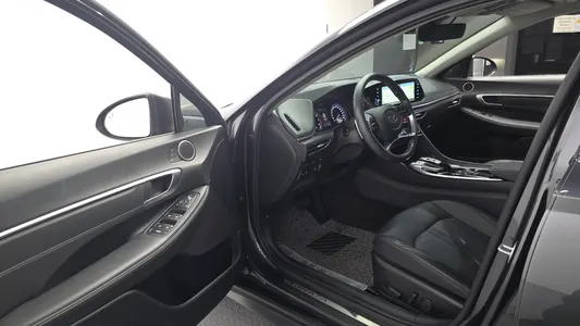 Hyundai (DN8) 2.0 LPG() 2021 10