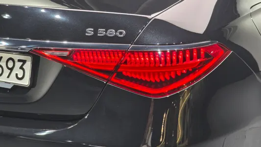 Mercedes-Benz S-Class W223 S580 4MATIC 2021 23