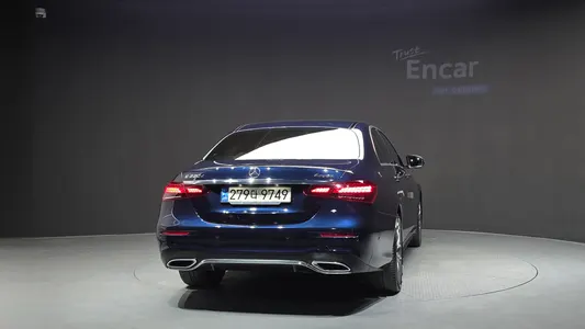 Mercedes-Benz E-Class W213 E220d 4MATIC AMG Line 2021 4