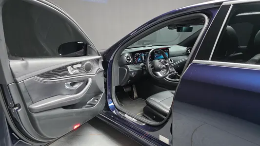 Mercedes-Benz E-Class W213 E220d 4MATIC AMG Line 2021 20