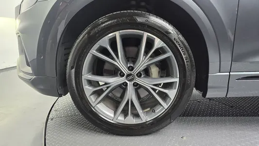 Audi Q8 (4M) 55 TFSI 2022 4