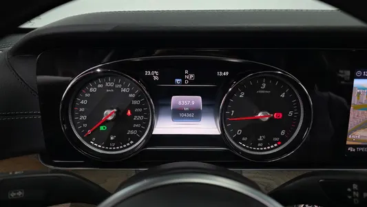 Mercedes-Benz E-Class W213 E220d 4MATIC 2019 8