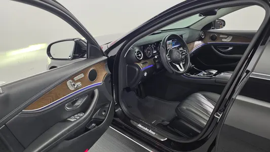 Mercedes-Benz E-Class W213 E220d 4MATIC 2019 10