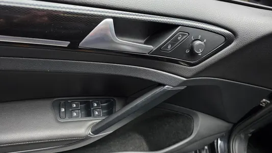 Volkswagen 7 2.0 TDI 2015 29