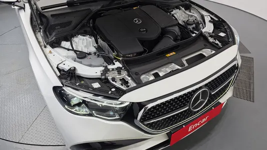 Mercedes-Benz E-Class W214 E300 4MATIC AMG Line 2026 6