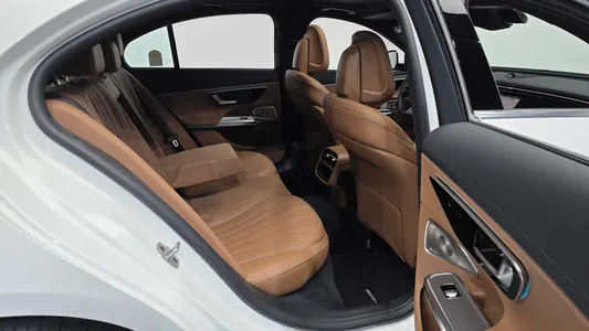 Mercedes-Benz E-Class W214 E300 4MATIC AMG Line 2026 12